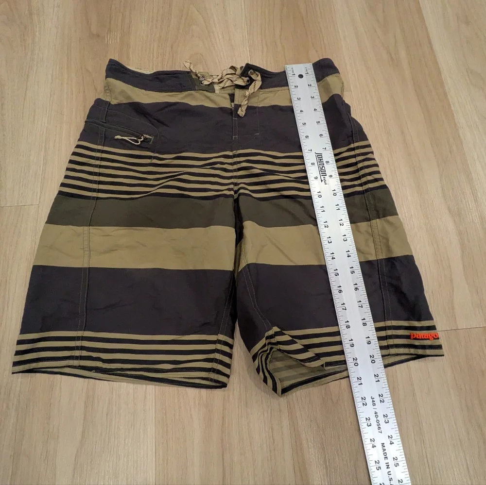 Patagonia Men Swim Shorts Brown With Stripes Size 3